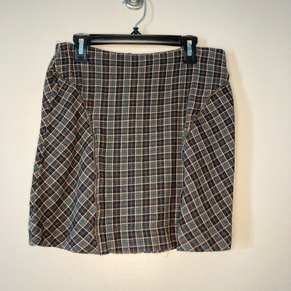 Urban Outfitters Plaid Mini Skirt Green Navy Brown S Dark Acadamia. - Picture 1 of 6